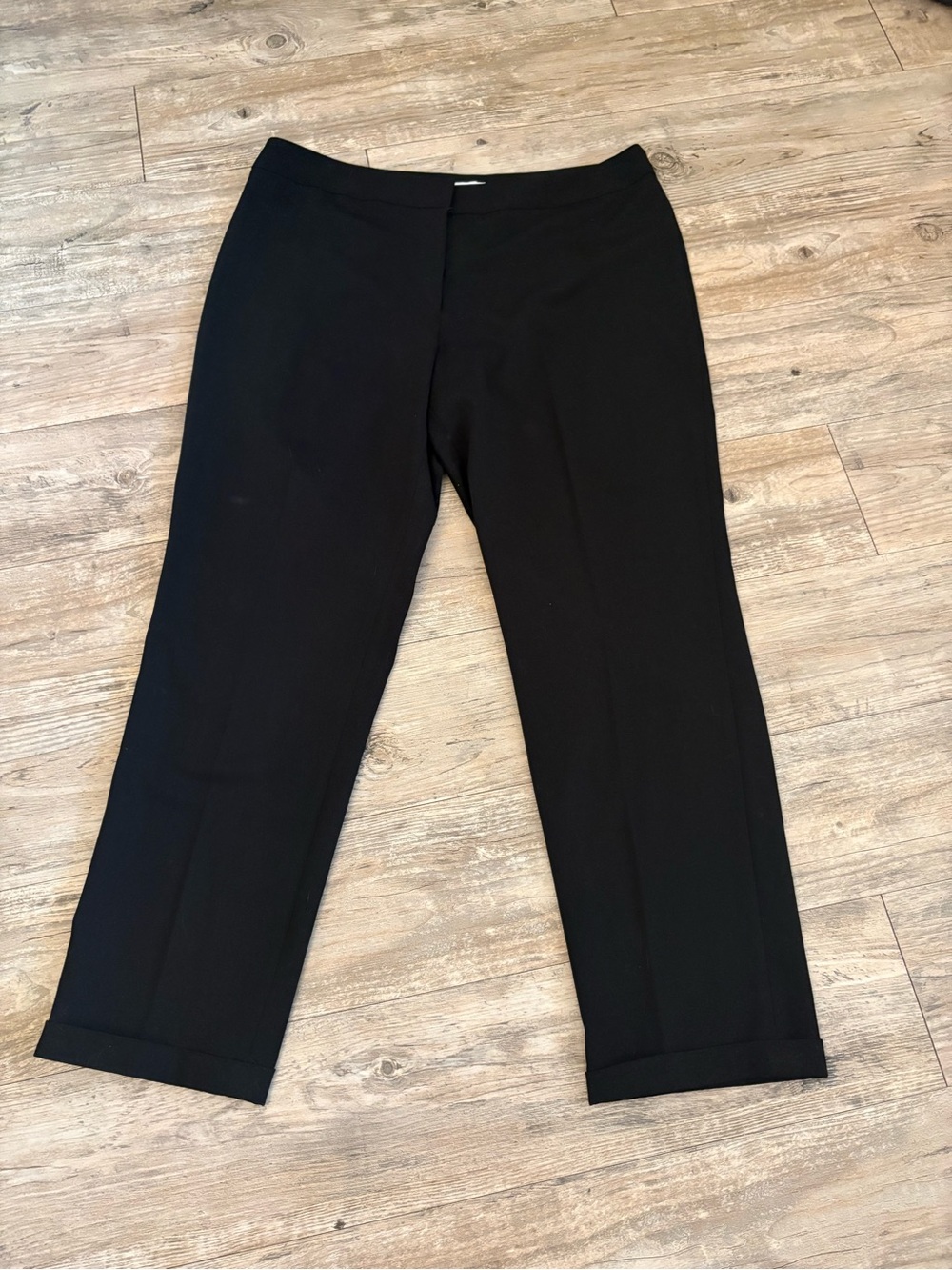 Calvin Klein Solid Black Cropped Straight-Leg Trousers